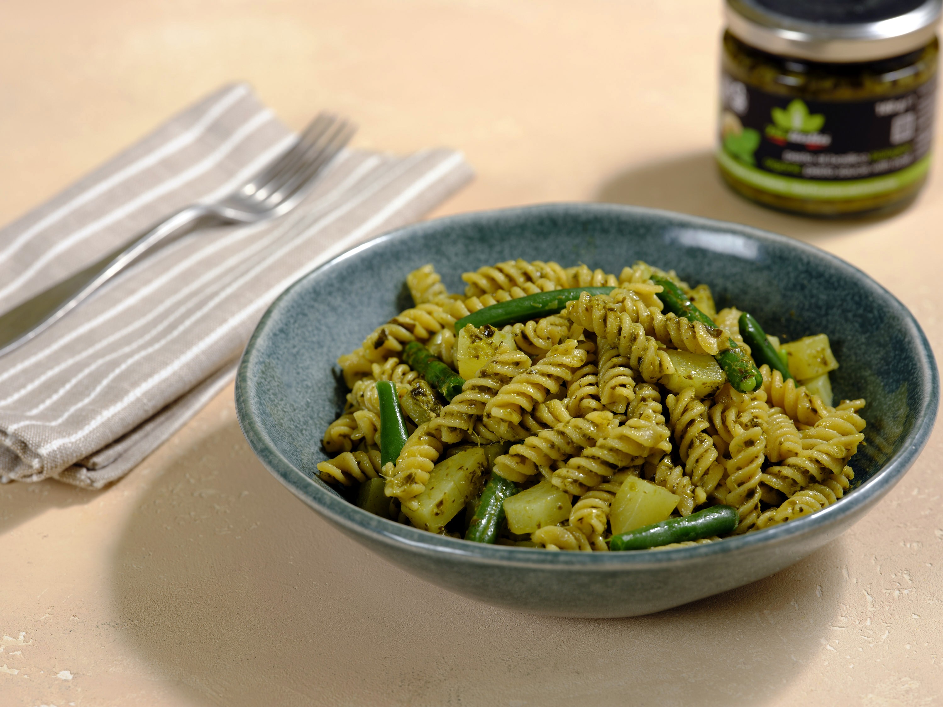 Fusilli Gluten Free al pesto con patate e fagiolini - Bioitalia